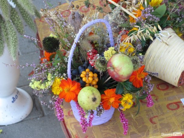 Як Луцьк відзначає Яблучний Спас. ФОТО